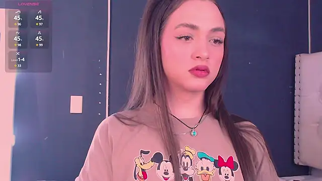 Snapshot of valen_thompson chatting on 12.12.24 valen thompson online show from 12.12.24