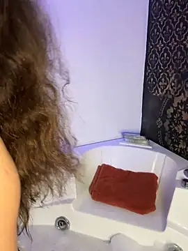 Marilyn La Rose online show from 03.05.26