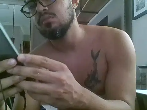 Snapshot of Michel22151gw chatting on 07.31.26 Michel22151gw online show from 07.31.26