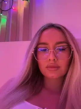 mollyxxx online show from 12.18.24