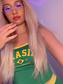 mollyxxx online show from 10.14.25