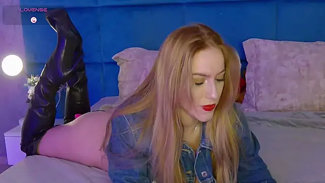 RockQueen A online show from 03.20.25