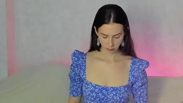 Snapshot of Teresa_Hardly chatting on 11.13.25 Teresa Hardly online show from 11.13.25