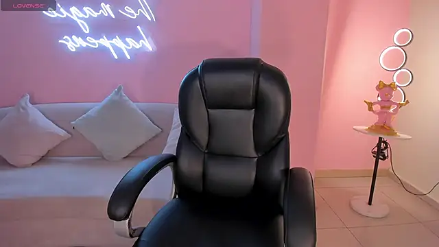 MiaRoberts1 online show from 11.03.25