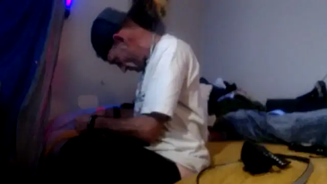 Snapshot of lickthecat chatting on 09.22.25 lickthecat online show from 09.22.25