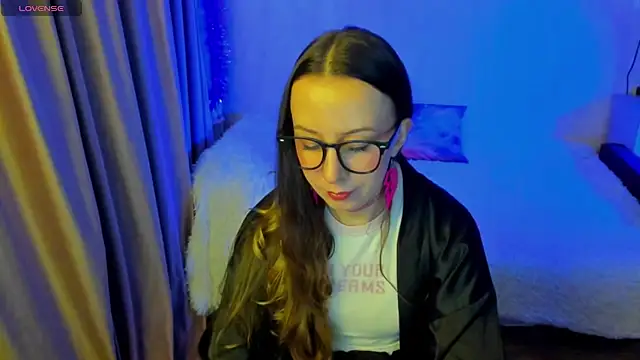 Snapshot of CurlySteph chatting on 12.01.25 CurlySteph online show from 12.01.25