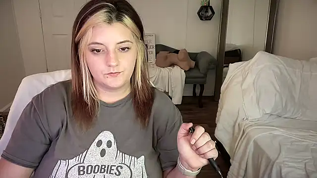 magicsparkles online show from 02.18.25