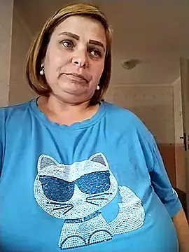 Snapshot of EvaCristal chatting on 05.25.26 EvaCristal online show from 05.25.26