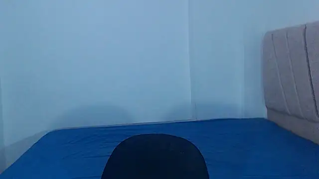 Snapshot of Valenntyna chatting on 12.21.25 Valenntyna online show from 12.21.25