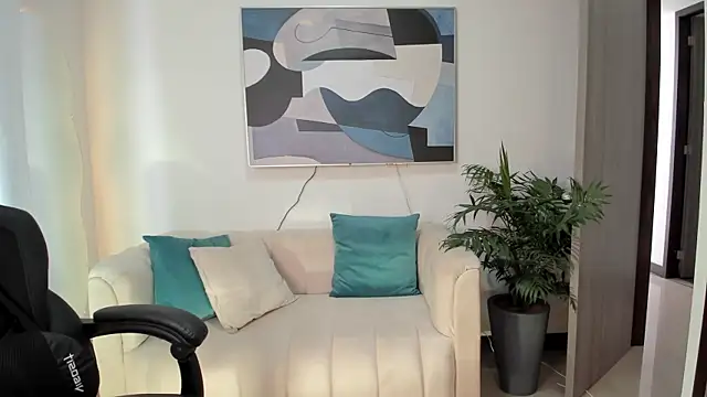 SaraParker  online show from 12.12.24