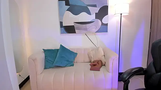 SaraParker  online show from 04.22.26