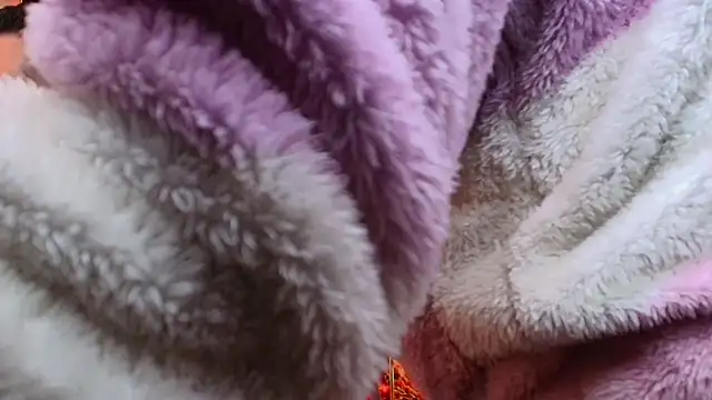 Snapshot of boy_n_girl chatting on 09.12.25 boy n girl online show from 09.12.25