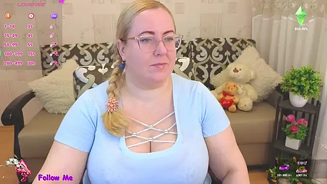 Snapshot of Ginesia chatting on 02.01.25 Ginesia online show from 02.01.25