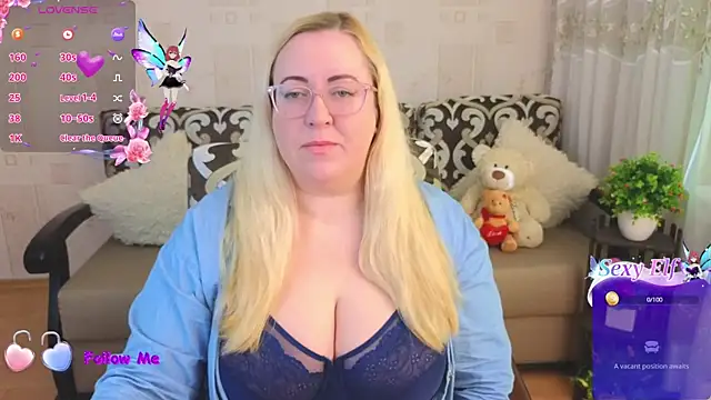 Snapshot of Ginesia chatting on 03.19.25 Ginesia online show from 03.19.25