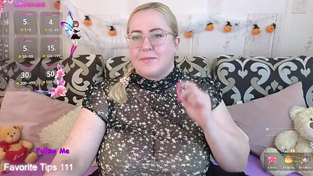 Snapshot of Ginesia chatting on 11.01.25 Ginesia online show from 11.01.25