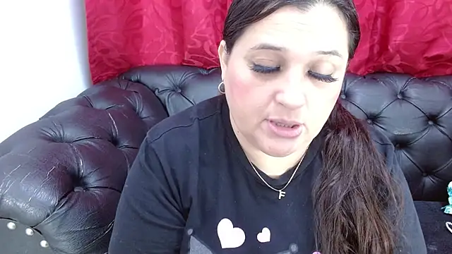 Snapshot of Kerly_Doll chatting on 06.20.26 Kerly Doll online show from 06.20.26