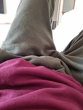 Snapshot of YourPersonall chatting on 10.11.25 YourPersonall online show from 10.11.25