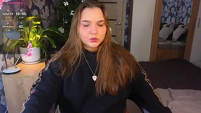 Snapshot of _momiji_ chatting on 01.18.26 momiji online show from 01.18.26