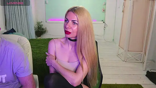 AlisaAleksandr online show from 04.30.26