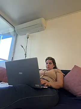 Snapshot of nurse_becky chatting on 02.04.26 nurse becky online show from 02.04.26