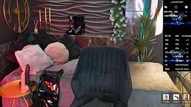 KylieMellow online show from 01.12.26