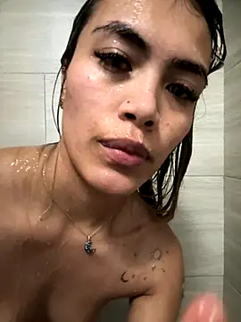 Snapshot of steewart_ chatting on 10.10.25 steewart online show from 10.10.25