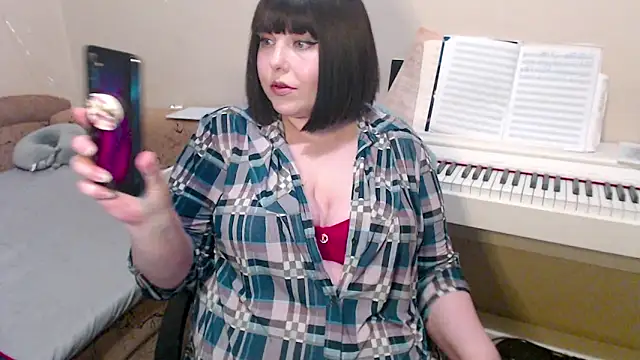 BettyMilla online show from 02.16.26