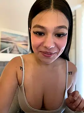 Snapshot of Alyshanon18 chatting on 10.03.25 Alyshanon18 online show from 10.03.25