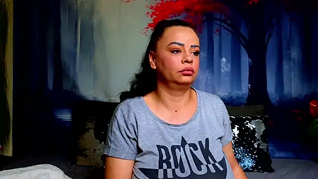 ElizabethEven online show from 05.10.26