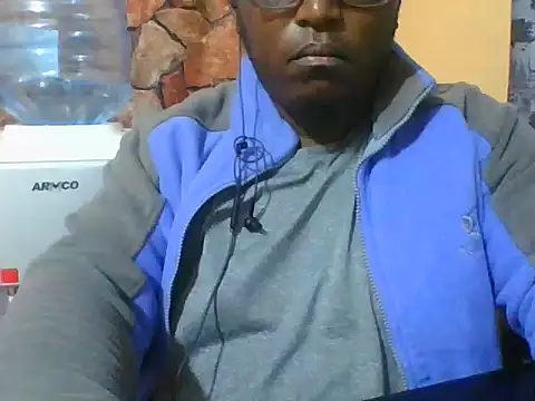 Snapshot of honeyswit chatting on 03.27.26 honeyswit online show from 03.27.26