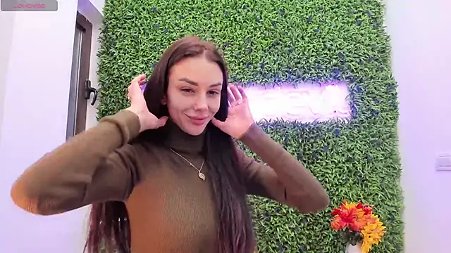 Snapshot of realhotfallingdevil chatting on 11.13.25 realhotfallingdevil online show from 11.13.25