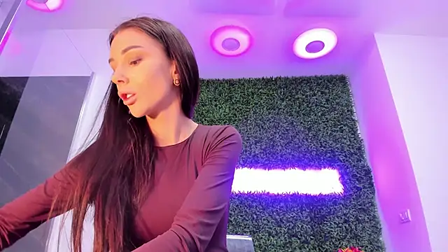 Snapshot of realhotfallingdevil chatting on 11.25.25 realhotfallingdevil online show from 11.25.25