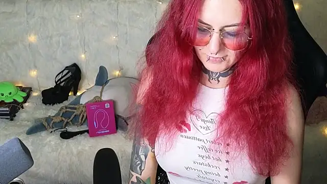 Snapshot of Ginger_Stay chatting on 10.23.25 Ginger Stay online show from 10.23.25