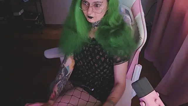 Ginger Stay online show from 08.03.26
