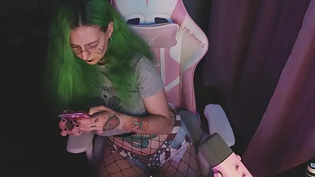 Ginger Stay online show from 08.03.26