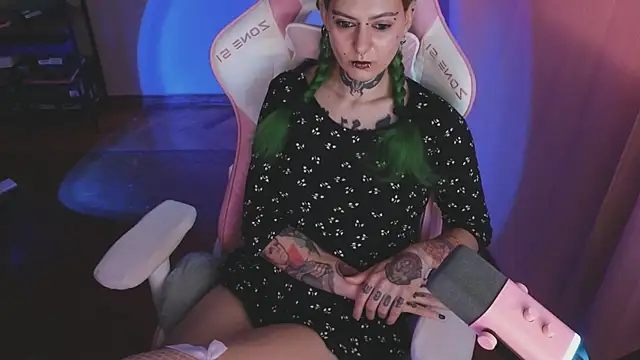 Ginger Stay online show from 08.07.26
