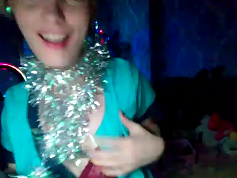 WildMissNiks online show from 12.27.24