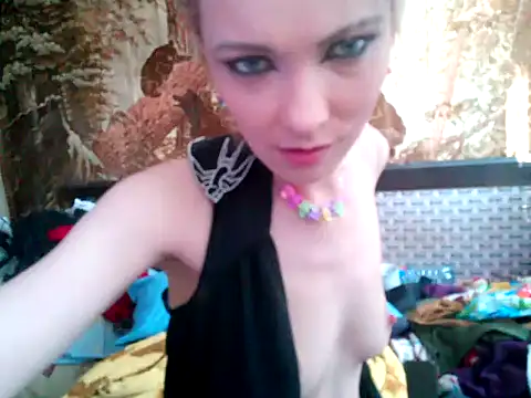 WildMissNiks online show from 02.23.25