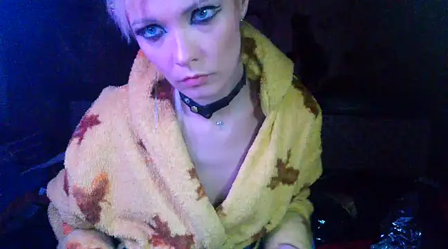 WildMissNiks online show from 02.26.25