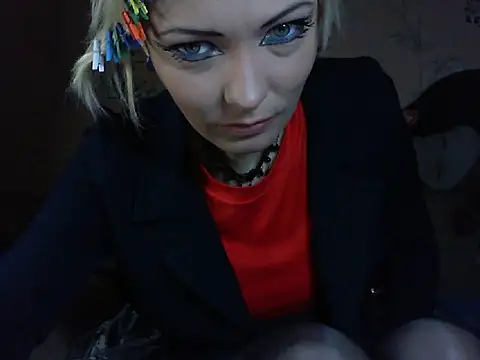 Snapshot of WildMissNiks chatting on 04.04.26 WildMissNiks online show from 04.04.26
