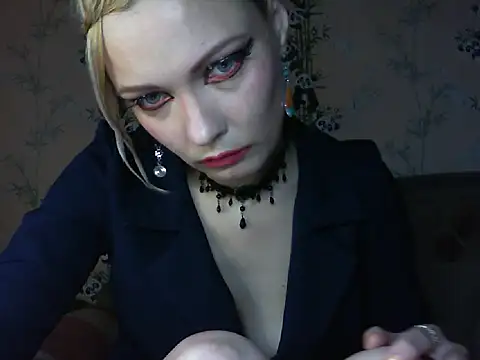 Snapshot of WildMissNiks chatting on 05.20.26 WildMissNiks online show from 05.20.26