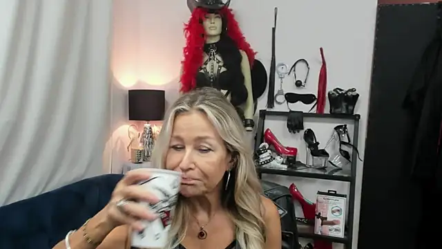 crystaLUX online show from 09.23.25