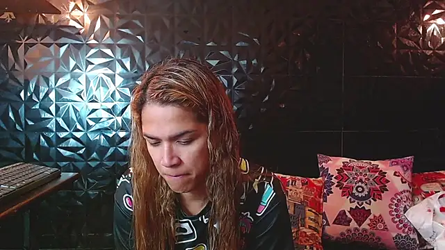 PINK  LOLA1 online show from 06.22.26
