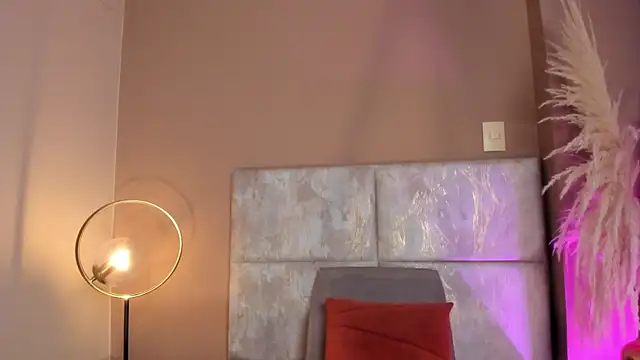 Christy Sea online show from 11.12.25