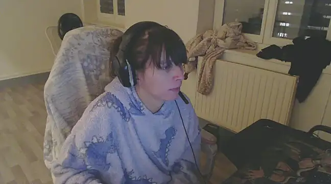 Snapshot of missthon0 chatting on 12.15.24 missthon0 online show from 12.15.24