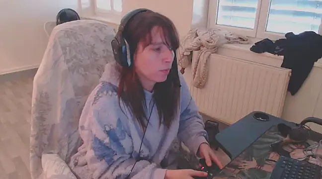 Snapshot of missthon0 chatting on 12.16.24 missthon0 online show from 12.16.24