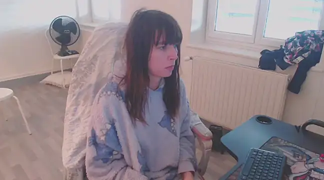 Snapshot of missthon0 chatting on 12.20.24 missthon0 online show from 12.20.24