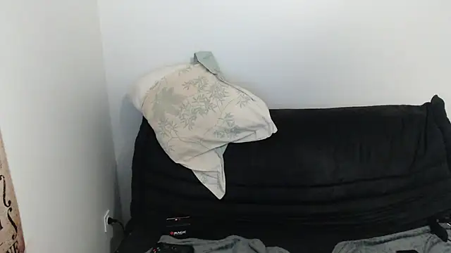 Snapshot of missthon0 chatting on 03.17.25 missthon0 online show from 03.17.25