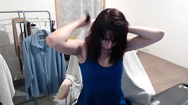 Snapshot of missthon0 chatting on 11.04.25 missthon0 online show from 11.04.25