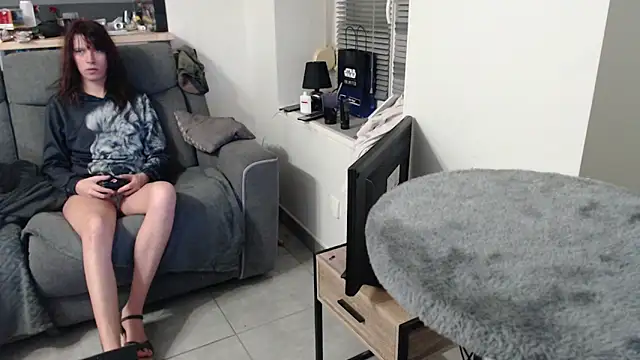 Snapshot of missthon0 chatting on 12.01.25 missthon0 online show from 12.01.25